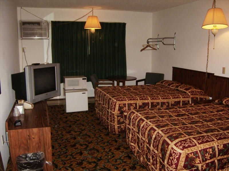 Rum River Motel Princeton Room photo