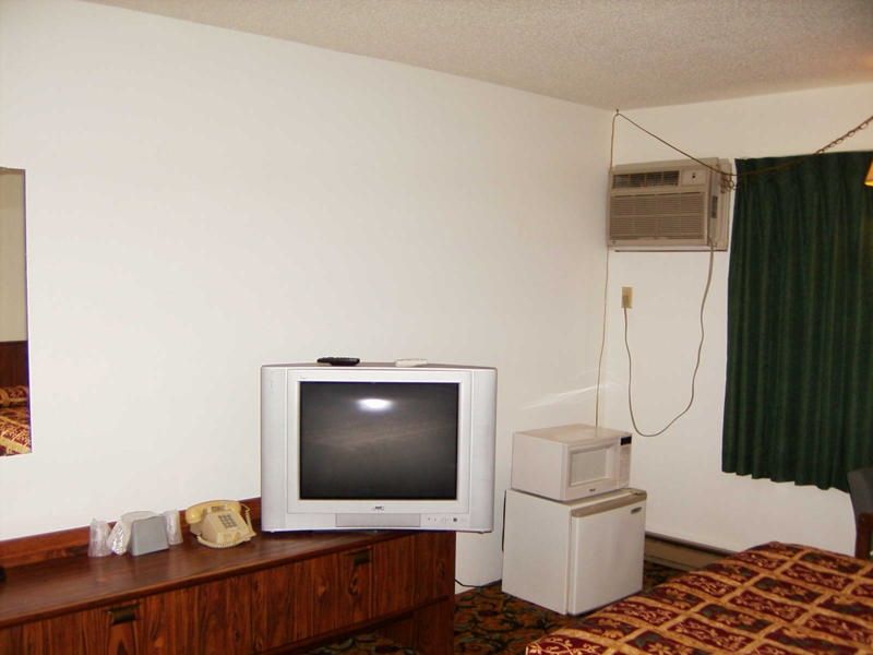 Rum River Motel Princeton Room photo